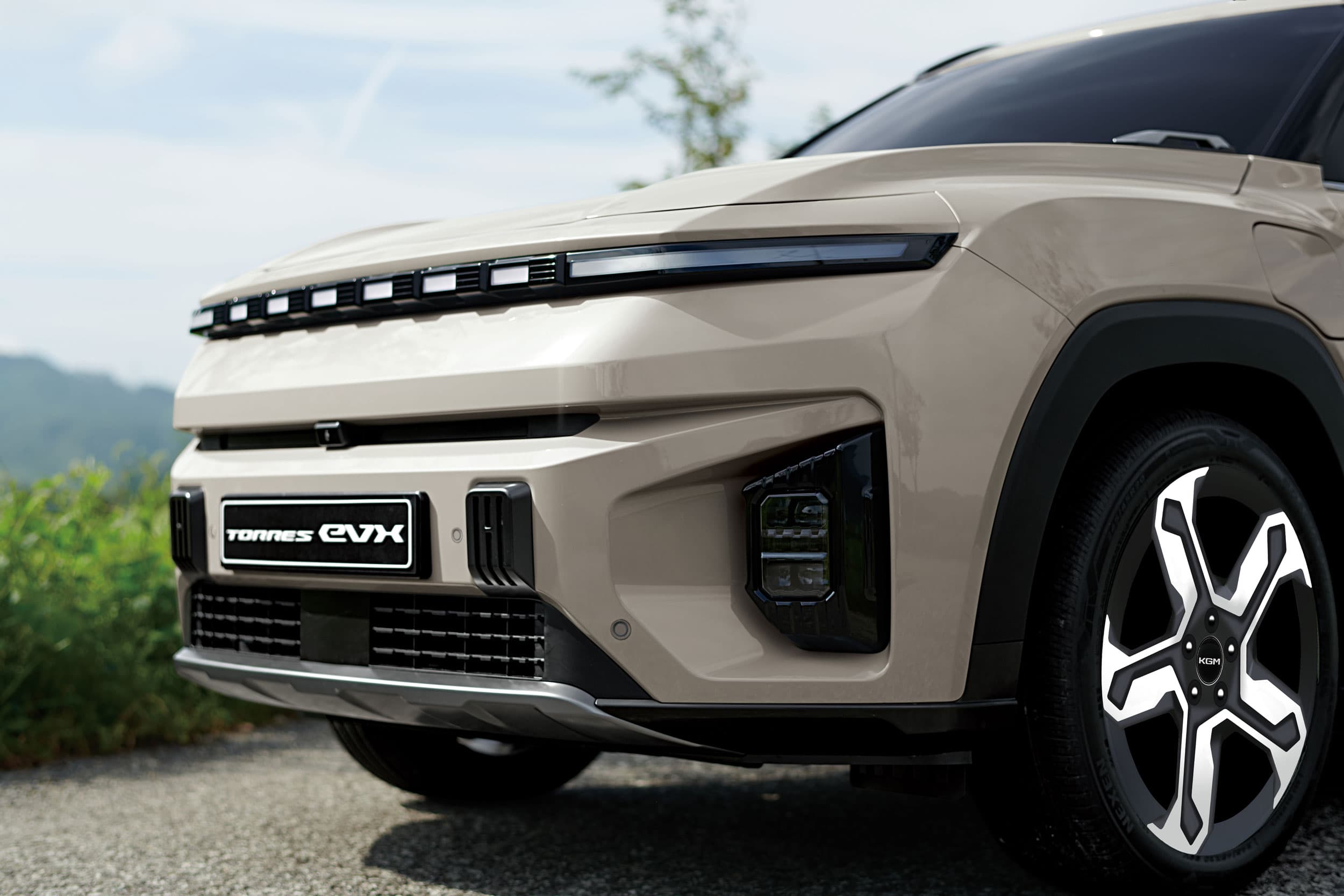 KGM Torres EVX front bumper