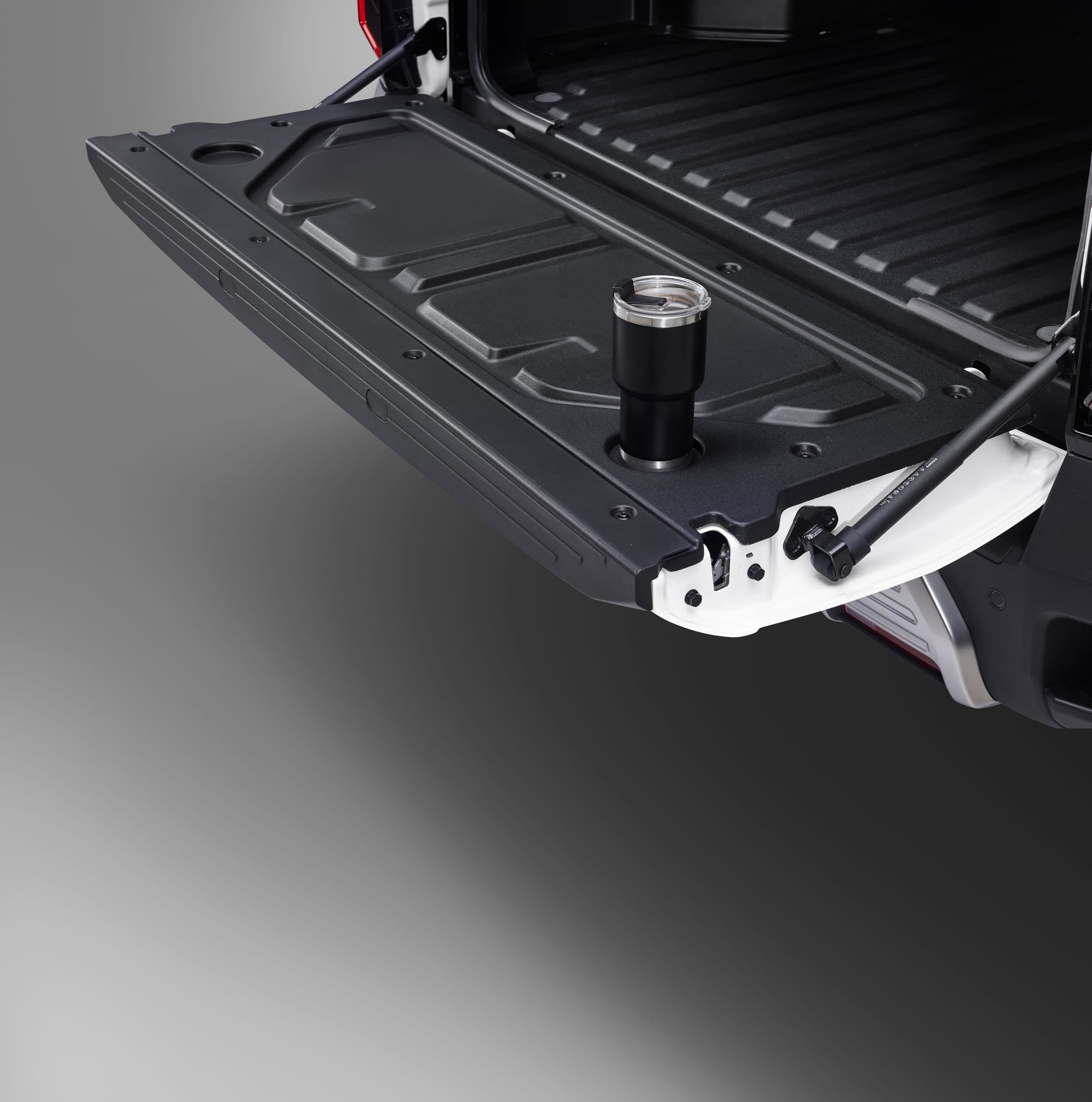 KGM Musso EV multipurpose deck tailgate